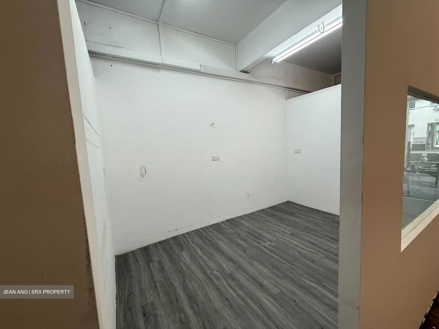Jurong East Avenue 1 (D22), Shop House #588594831
